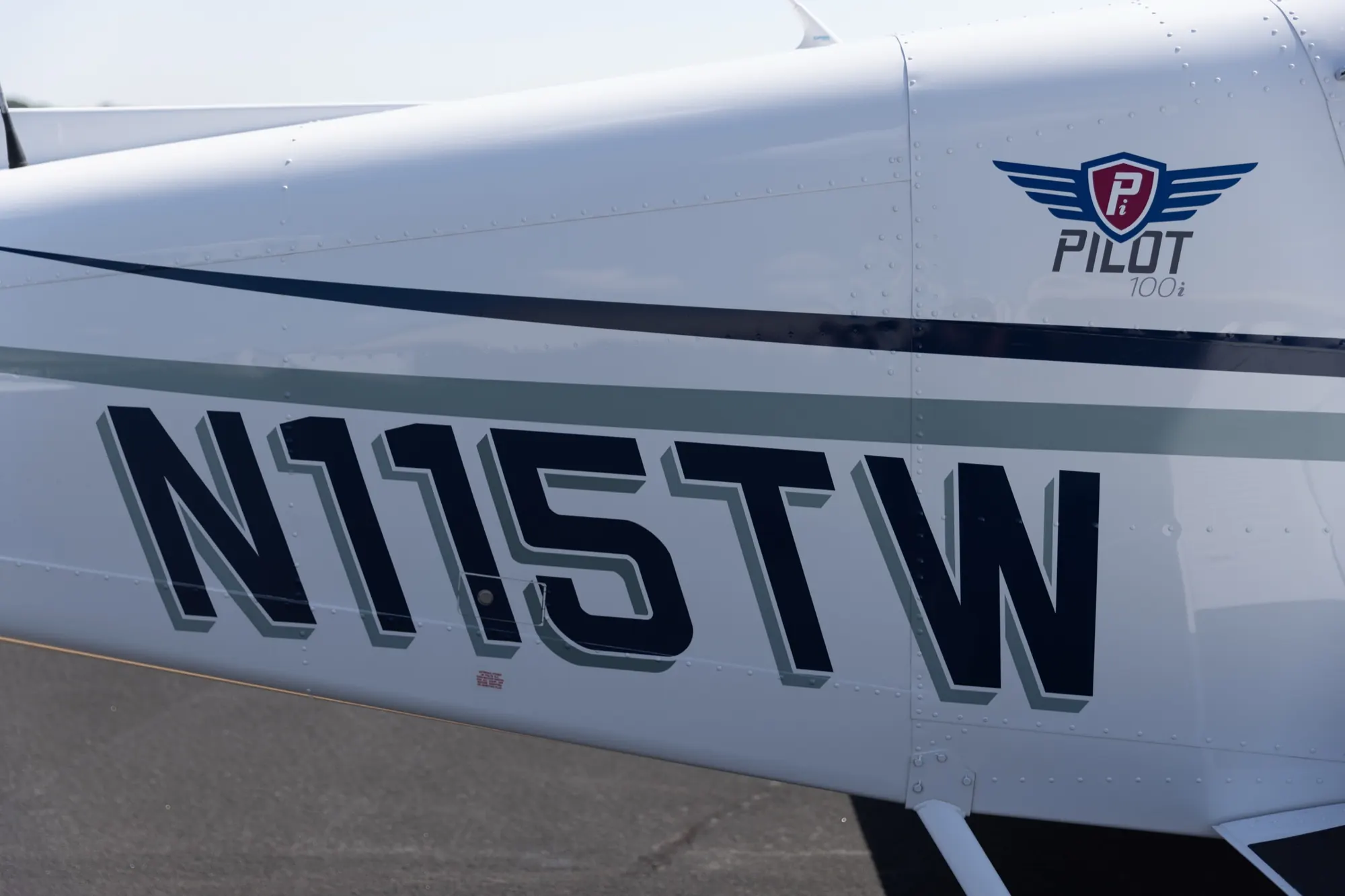 Piper Pilot 100i N115TW tail number